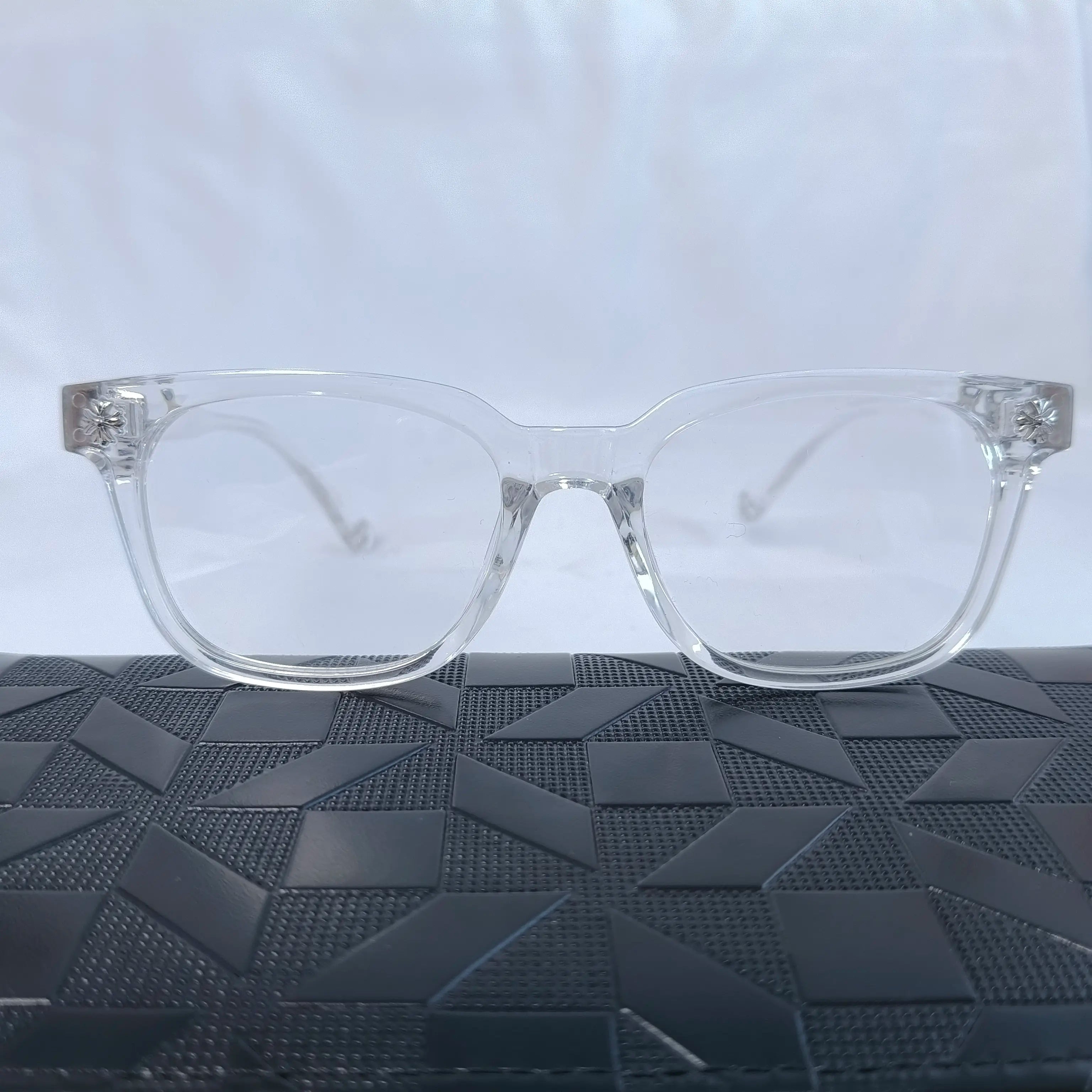 Trendy Unisex Blue Light Blocking Glasses - Stylish Black-Gold Metal Frame with Flat Lenses, Perfect for Daily Wear and Parties